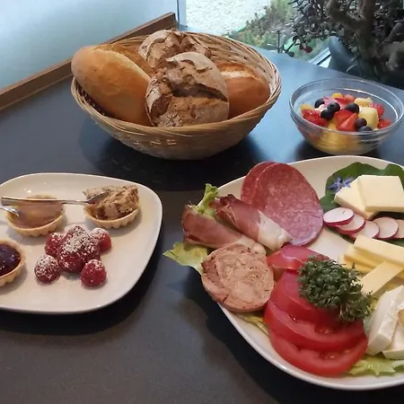 Nadabei Πανσιόν