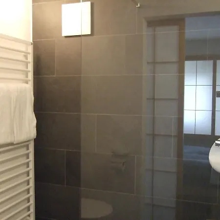 Nadabei 招待所 *